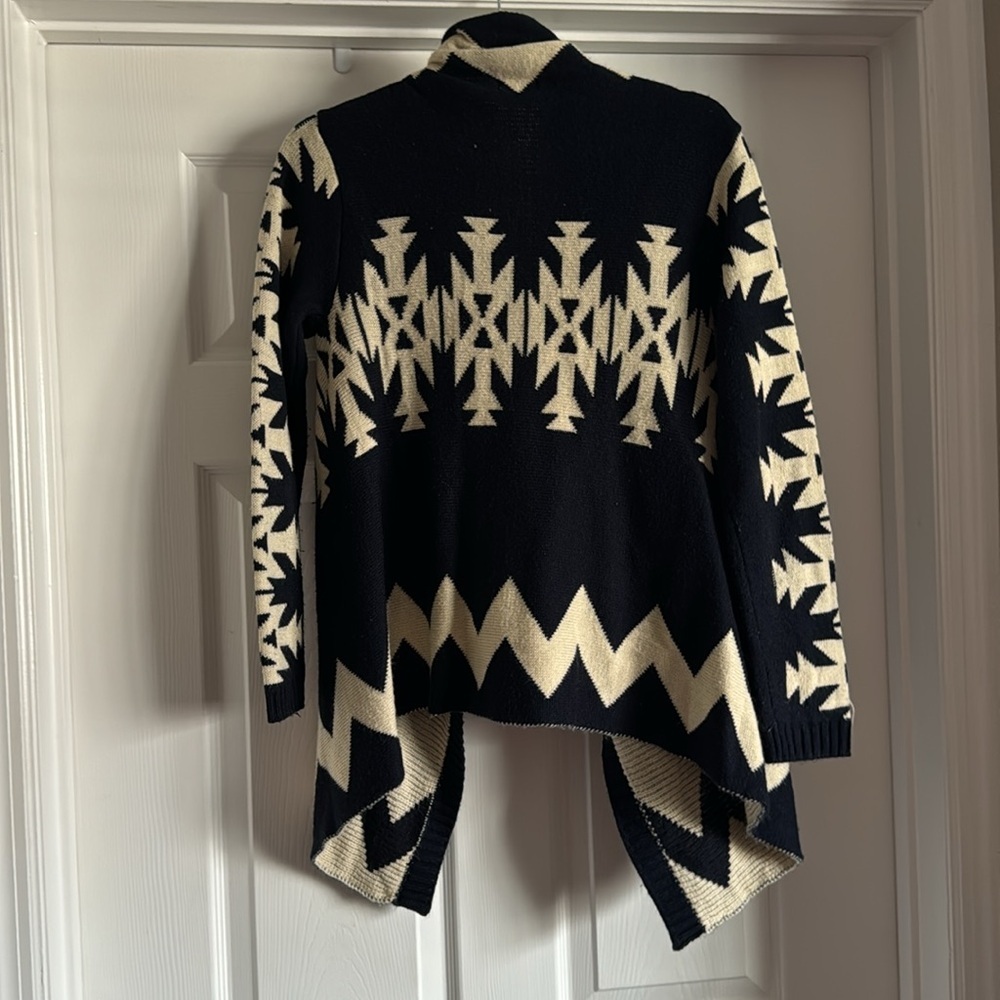 Drape front sweater - Picture 4 of 4